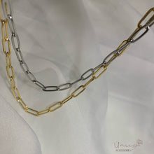 Load image into Gallery viewer, Paperclip necklace
